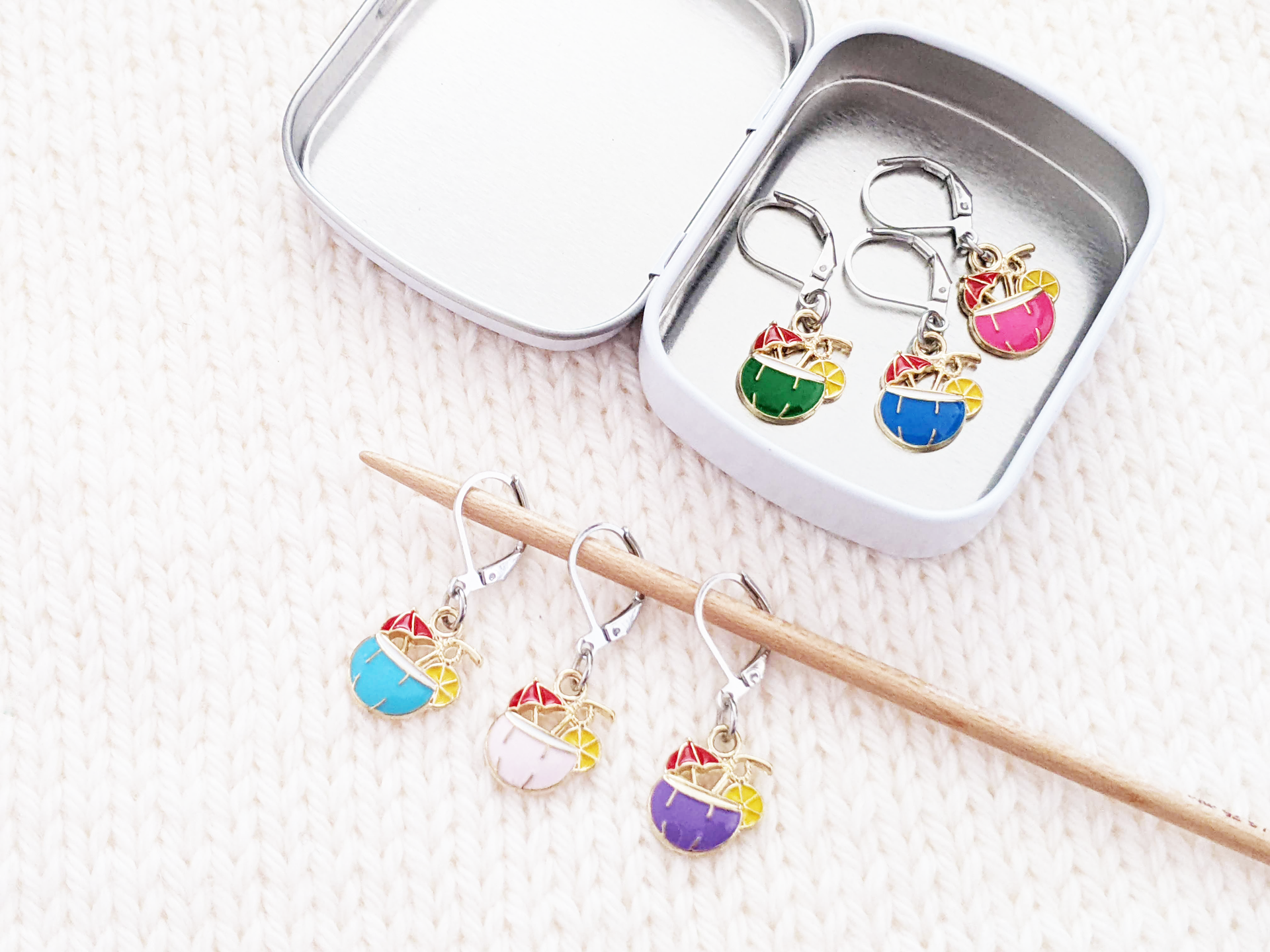 Tropical Drinks removable locking crochet style stitch markers for knitting or crochet, set of 6 with small metal storage tin