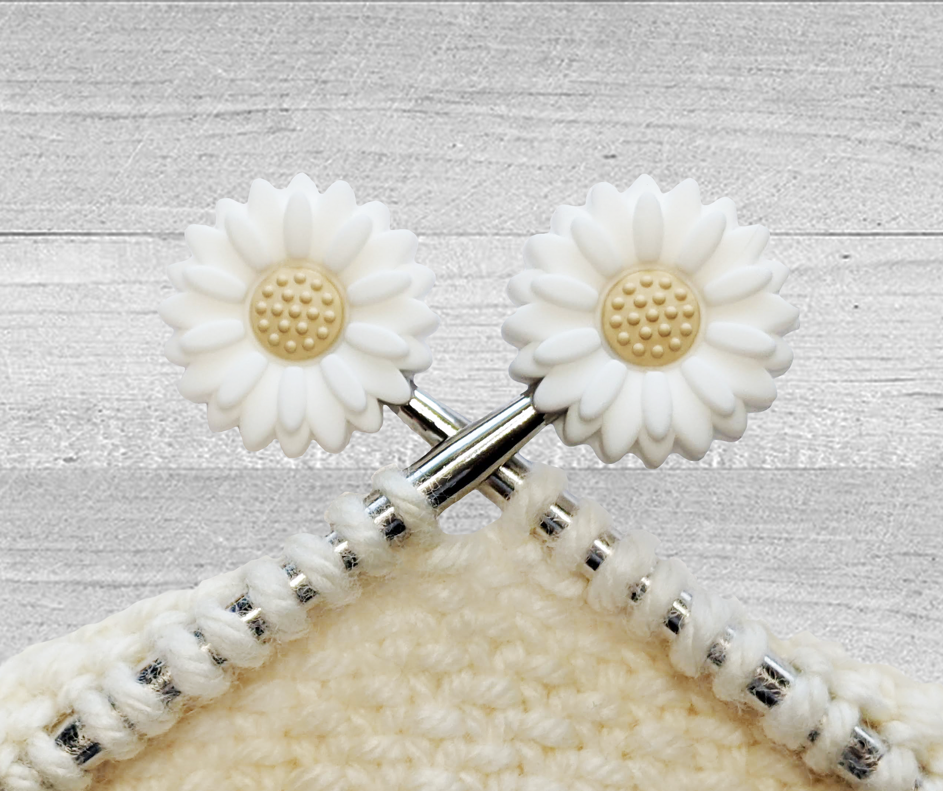 Set of two white flower stitch stoppers for knitting